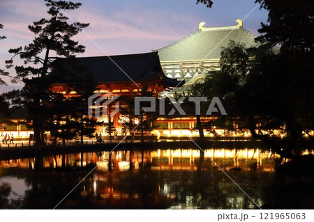 東大寺鏡池・中元万燈供養【奈良県奈良市】 121965063