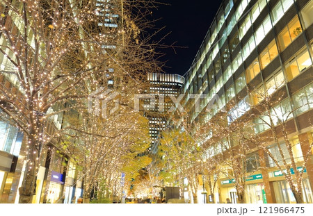 【東京都】丸の内仲通りの夜景（丸の内イルミネーション） 121966475