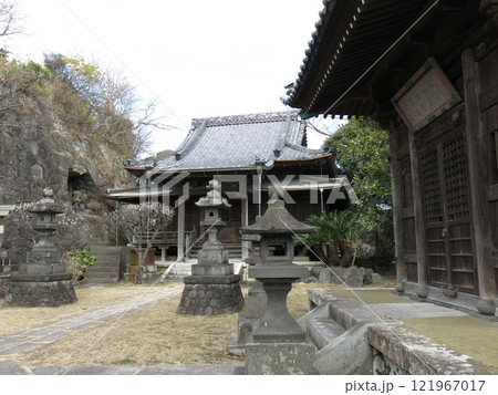 逗子・法性寺の奥の院（祖師堂・日朗菩薩墳墓霊場・御避難の法窟） 121967017