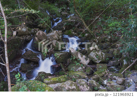 飯田市の天龍峡の風景(長野県) 飯田市の天龍峡の風景(長野県) 121968921
