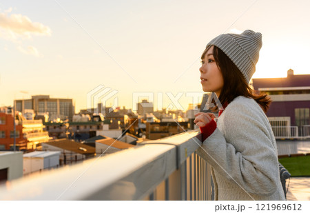 スタジオで撮影された人物ポートレートのコレクション 121969612