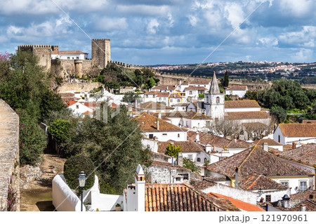 The Castle of Obidos, Castelo de Obidos is a well preserved medieval palace in the town of Obidos in Portugal The Castle of Obidos, Castelo de Obidos is a well preserved medieval palace in the town of Obidos in Portugal 121970961