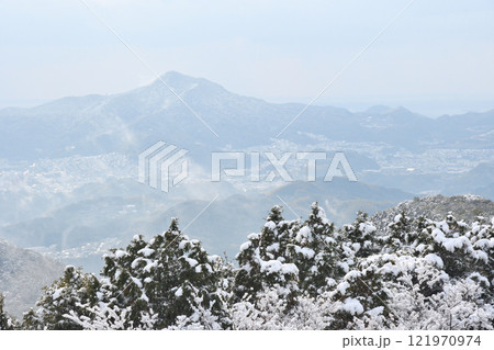 南国九州長崎の雪景色 南国九州長崎の雪景色 121970974