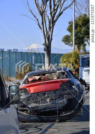 放置自動車と富士山16 放置自動車と富士山16 121975087