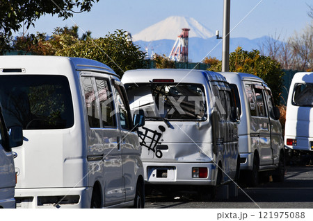放置自動車車と富士山06 放置自動車車と富士山06 121975088