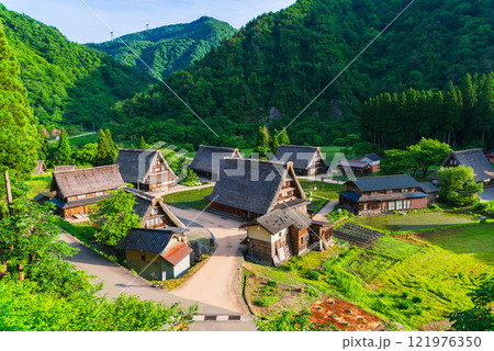 世界遺産　五箇山　菅沼合掌造り集落 121976350