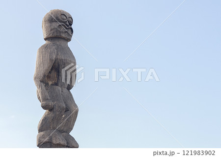 Wooden statue of Hawaiian god in the national historical park. Wooden statue of Hawaiian god in the national historical park. 121983902