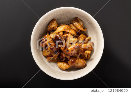鶏皮 炭火焼き 鶏皮 炭火焼き 121984090