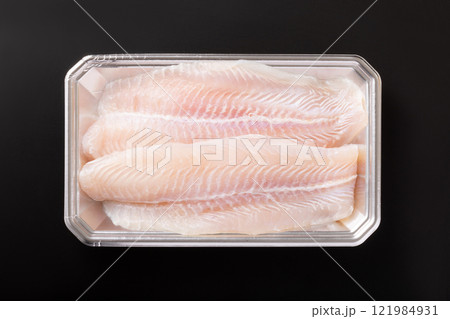 ［ベトナム産］パンガシウス（白身魚　養殖） 121984931