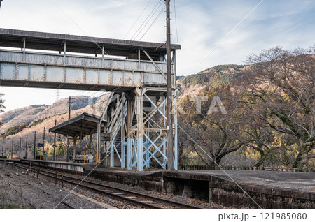JR西日本関西線笠置駅風景 京都府笠置町 JR西日本関西線笠置駅風景 京都府笠置町 121985080