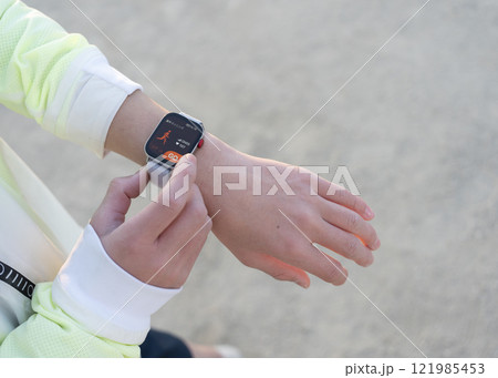 スマートウォッチで測定する 121985453