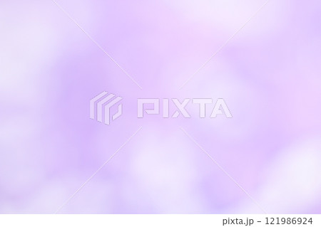 紫色系ふんわりな背景 玉ボケ・丸ボケ 紫色系ふんわりな背景 玉ボケ・丸ボケ 121986924
