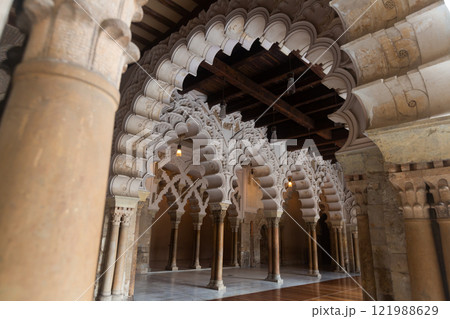 Halls in Islamic palace of Aljaferia, Spain 121988629