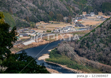 笠置山から木津川の景観　京都府笠置町 121989407