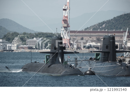 潜水艦の休息 121991540