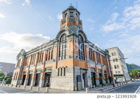 福岡県北九州市門司区　門司港レトロを代表する建物　旧大阪商船門司支店 121991926