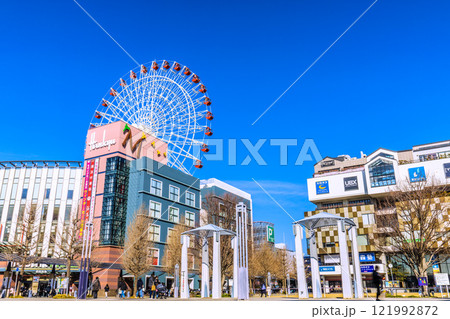 日本の横浜都市景観 1月。センター北駅前の都築阪急などを望む=令和7年1月15日 日本の横浜都市景観 1月。センター北駅前の都築阪急などを望む=令和7年1月15日 121992872