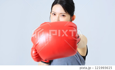 女性ボクサーのイメージ 121993615
