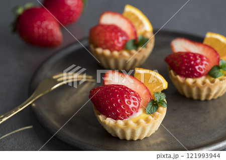 フルーツタルト 121993944