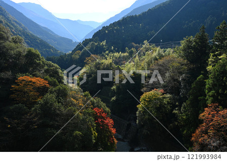 止呂峡3(愛媛県西条市、笹ヶ峰登山道入り口) 止呂峡3(愛媛県西条市、笹ヶ峰登山道入り口) 121993984