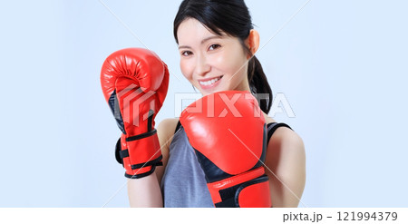 女性ボクサーのイメージ 121994379
