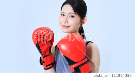 女性ボクサーのイメージ 121994380