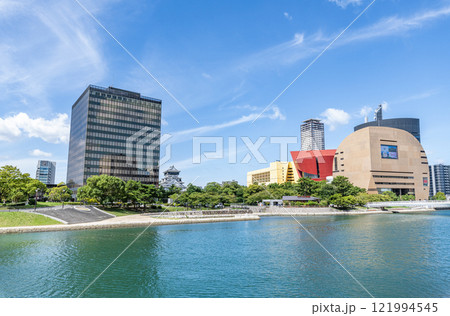 福岡県北九州市 小倉の街並み(北九州市役所・小倉城・リバーウォーク北九州周辺) 福岡県北九州市 小倉の街並み(北九州市役所・小倉城・リバーウォーク北九州周辺) 121994545