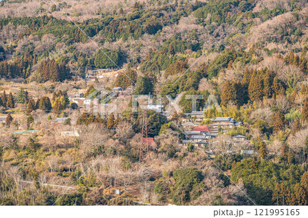 冬の笠置の山間集落　京都府笠置町 121995165