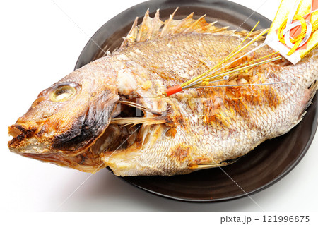 鯛の塩焼き　尾頭付き 121996875