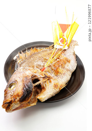 鯛の塩焼き　尾頭付き 121996877
