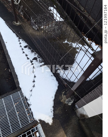 カラスの足跡 カラスの足跡 121997164