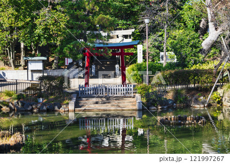 東京都大田区　千束八幡神社　源頼朝と名馬・池月（いけづき）伝承の神社 121997267