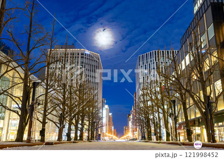 冬の札幌　北3条広場 (アカプラ)のイルミネーション　北海道札幌市 121998452