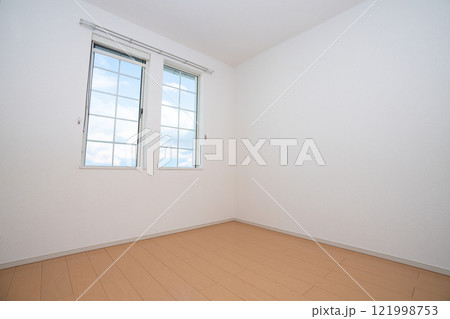 部屋の内見 121998753