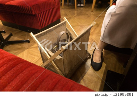 手荷物収納ボックス　カフェ 121999891