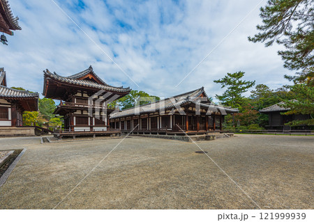 国宝　奈良唐招提寺、UNESCO 世界遺産 121999939