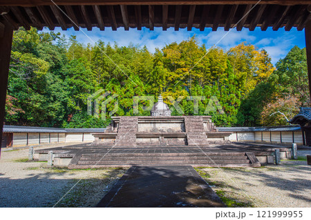 国宝　奈良唐招提寺、UNESCO 世界遺産 121999955