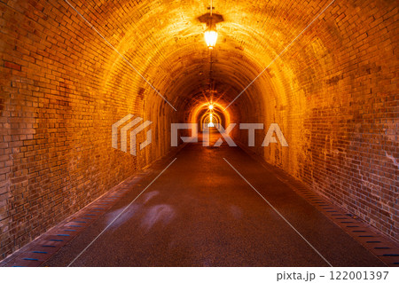 【静岡県】宇津ノ谷峠　明治のトンネル 122001397