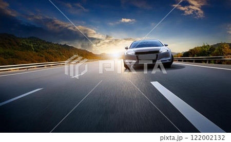 最新型の自動車（EV）イメージ　メーカーなし 122002132