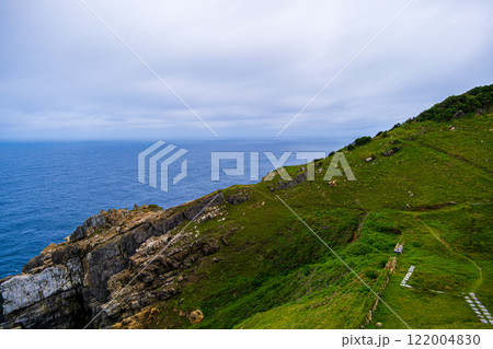 【#福江島】大瀬崎灯台から見える山 122004830