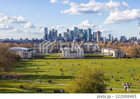 Greenwich Park View: Canary Wharf Skyline, London 122008465
