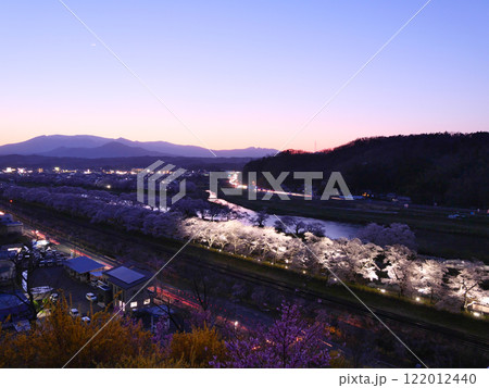 白石川堤一目千本桜（宮城県柴田郡大河原町） 122012440