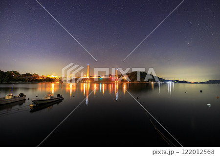 瀬戸内の春の星景 漁港の空のさそり座と天の川 瀬戸内の春の星景 漁港の空のさそり座と天の川 122012568