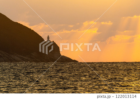 夕景　屋久島灯台　洋上アルプス屋久島(秋 122013114