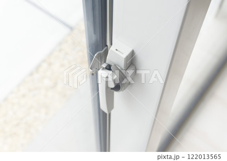 窓の鍵　アルミサッシ 122013565