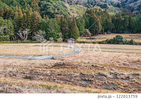 冬の田園地帯風景　京都府笠置町 122013759