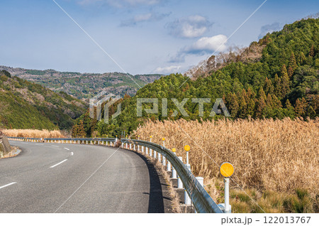 冬の田園地帯風景 笠置街道 京都府笠置町 冬の田園地帯風景 笠置街道 京都府笠置町 122013767