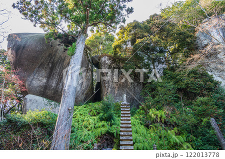 笠置寺境内　笠置石　十三重塔　京都府笠置町 122013778