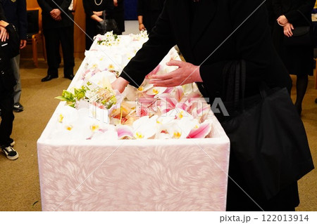 お別れの儀 122013914