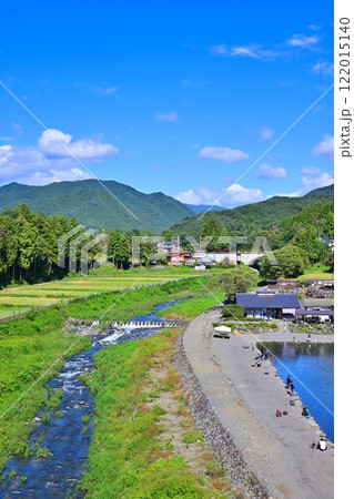 ふれあい橋から田園風景の眺め　薄根川沿い　利根郡川場村　　 122015140